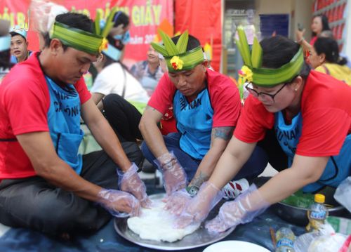 Không khí vui tươi trong phần hội tại Lễ hội Giỗ Tổ Hùng Vương tại Phan Rí Cửa vào các năm thể hiện tinh thần gắn kết cộng đồng