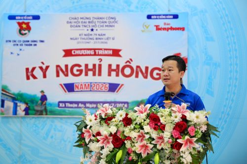 Bí thư Đoàn Các cơ quan Đảng tỉnh Lâm Đồng Nguyễn Quảng Lâm phát biểu tại chương trình