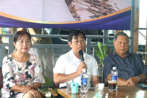 Bí thư Đảng ủy phường Phú Thủy Nguyễn Hữu Thông chia sẻ người người dân