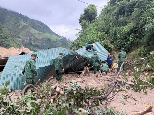 Lực lượng Biên phòng Lai Châu khẩn trương hỗ trợ nhân dân vùng mưa lũ