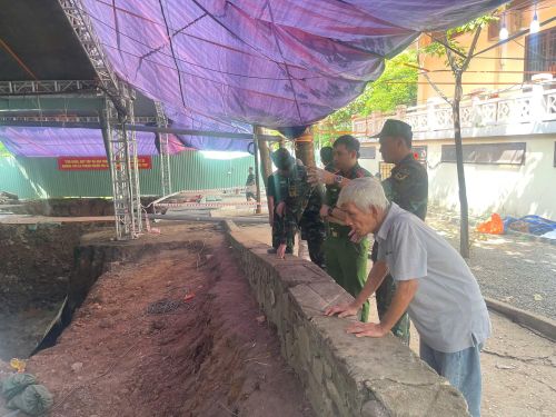 Một phần ký ức của ông góp công trong việc tìm kiếm hài cốt liệt sĩ ở công viên Lê Thị Riêng.