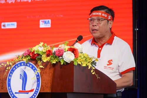 BS.CKII Huỳnh Minh Phú - Giám đốc Bệnh viện Huyết học - Truyền máu TP Cần Thơ phát biểu.