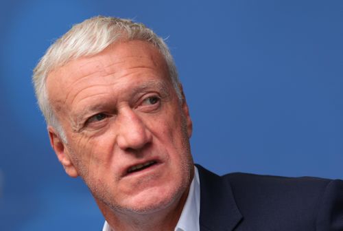Deschamps rời tuyển Pháp với một chức vô địch World Cup và di sản khó thay thế.