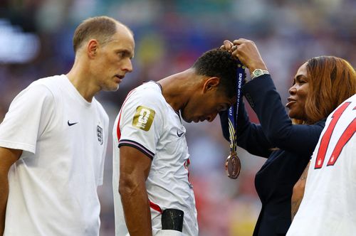 Thomas Tuchel giúp tuyển Anh giành hạng ba World Cup 2026, nhưng vẫn chịu nhiều chỉ trích vì cách điều hành trận bán kết với Argentina.