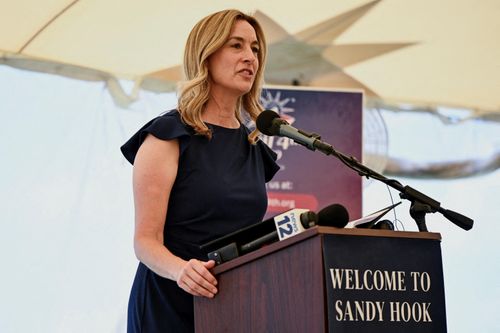 Thống đốc bang New Jersey, Mikie Sherrill, phát biểu trong một sự kiện trước thềm lễ kỷ niệm 250 năm ngày độc lập của Mỹ hôm 3/7. Ảnh: Reuters.