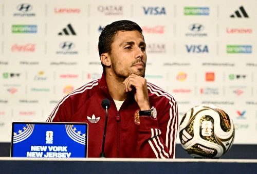 Rodri là trái tim trong hệ thống của Tây Ban Nha. Theo The Athletic, hạn chế tầm ảnh hưởng của tiền vệ này là chìa khóa nếu Argentina muốn bảo vệ ngôi vô địch World Cup.