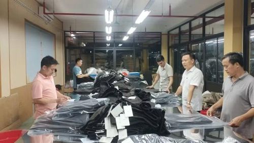 Sản xuất hàng dệt may xuất khẩu tại Trường đại học Công nghiệp và Thương mại Hà Nội.