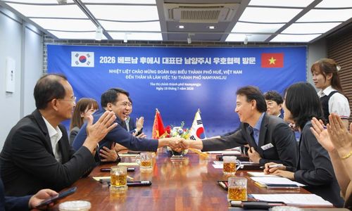 Đoàn công tác thành phố Huế làm việc với chính quyền thành phố Namyangju.