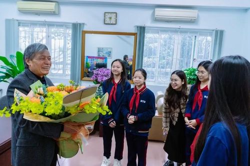 PGS.TS.NGƯT Đặng Quốc Thống hơn 50 năm cống hiến tận tụy với nghề giáo.