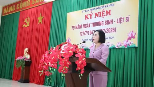 Phó Chủ tịch Quốc hội Nguyễn Thị Thanh phát biểu tại buổi gặp mặt. (Ảnh: CL)