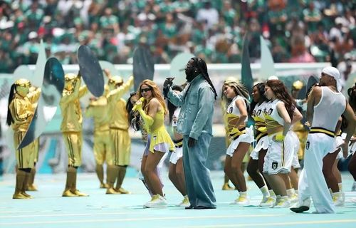  Shakira và Burna Boy biểu diễn khai mạc World Cup 2026. Ảnh: Getty Images. 