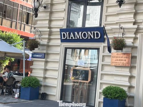 Sáng 19/7, tiệm bán kim cương Kimberly Diamond tại số 53-55-57 đường Ung Văn Khiêm, phường Cái Khế, TP. Cần Thơ của đóng chặt.