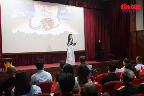 Hãng phim Tài liệu và Khoa học Trung ương phối hợp với BEAT Network tổ chức chương trình chiếu phim “Trên chiếc xe lăn” của cố đạo diễn, NSND Lê Mạnh Thích, hướng tới kỷ niệm 79 năm Ngày Thương binh - Liệt sĩ.