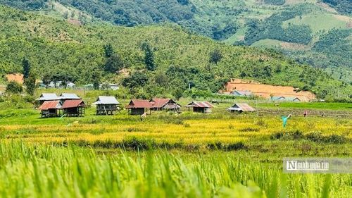 Ngôi làng của người Tà Rẻ ở xã Xốp.