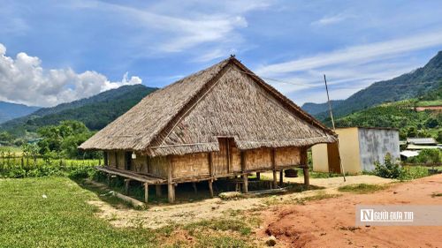 Mặc dù không còn phổ biến nhưng việc treo đầu trâu tại nhà rông vẫn được gìn giữ như một biểu tượng văn hóa của cộng đồng.