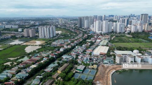 Theo Hà Nội, mục tiêu đầu tư nhằm góp phần giải quyết các điểm nghẽn được xác định trong Nghị quyết số 02-NQ/TU ngày 25/1/2025 của Thành ủy Hà Nội là ùn tắc giao thông, ngập úng, ô nhiễm môi trường, vi phạm trật tự xây dựng, đất đai.