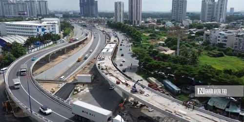 Dù Chủ đầu tư và các đơn vị liên quan nỗ lực để sớm đưa nút giao thông An Phú vào khai thác, tuy nhiên tiến độ hoàn thành tổng thể lại nhiều lần trễ hẹn, lý do là còn vướng hơn 2,2ha chưa được bàn giao mặt bằng. Do đó, nhánh cầu N1.2, kết nối từ đường Lương Định Của đến đường dẫn cao tốc Tp.HCM - Long Thành - Dầu Giây, cùng hạng mục mở rộng đường Lương Định Của đoạn từ Mai Chí Thọ đến Nguyễn Hoàng phải lùi đến cuối tháng 4/2027.
