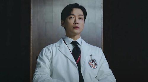 Nam Goong Min tiếp tục lựa chọn dòng phim tâm lý giật gân với The Husband. 