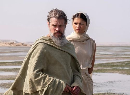 Ngoại trừ nữ thần Athena (Zendaya), các thế lực tối cao như Zeus hay Poseidon đều hoàn toàn ẩn mình trên phim. Ảnh: NSX