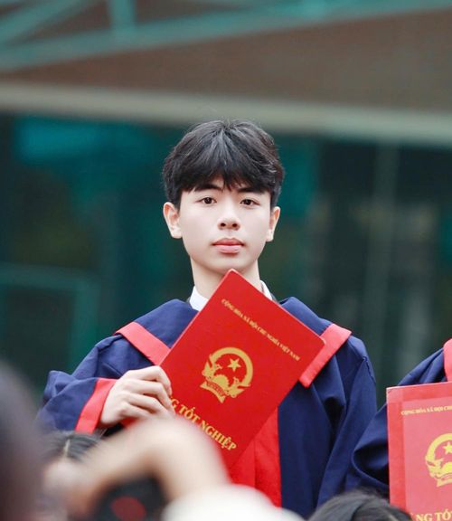 Em Phùng Quang Hưng.