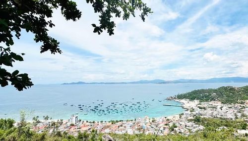 Những lớp cư dân đầu tiên đã góp phần hình thành cộng đồng dân cư trên xã đảo Nhơn Châu hôm nay. Ảnh: C.H