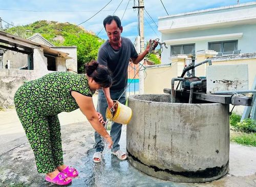 Giếng Lầu là 1 trong những giếng Chăm cổ còn hiện hữu trên xã đảo Nhơn Châu. Ảnh: C.H
