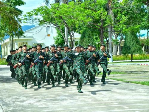  Trải qua 81 năm xây dựng, chiến đấu và trưởng thành, LLVT tỉnh luôn kiên cường, tận tụy, đoàn kết, sáng tạo, vượt qua mọi khó khăn, gian khổ, hy sinh, lập nên nhiều chiến công vẻ vang. Ảnh: H.P 
