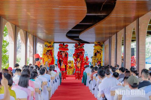 Toàn cảnh buổi lễ khai trương.