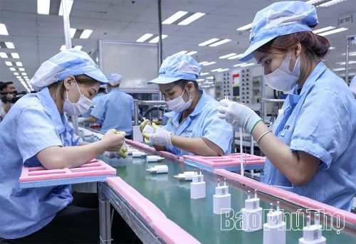 Công ty TNHH Solum Vina (KCN Bá Thiện 2) chuyên sản xuất các sản phẩm, linh kiện điện tử công nghệ cao phục vụ xuất khẩu.