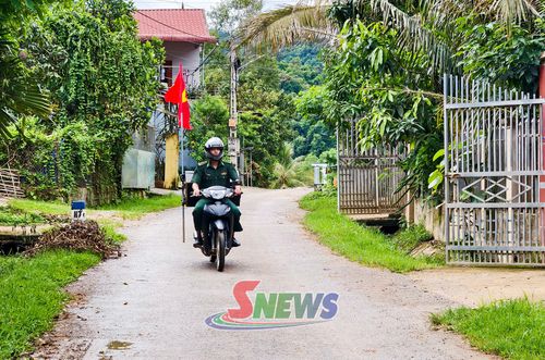 "Tiếng loa Biên phòng" vang khắp các bản làng nơi biên giới, trở thành cầu nối thông tin với đồng bào.