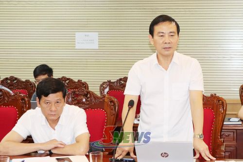 Lãnh đạo Sở Y tế phát biểu tại Phiên họp.
