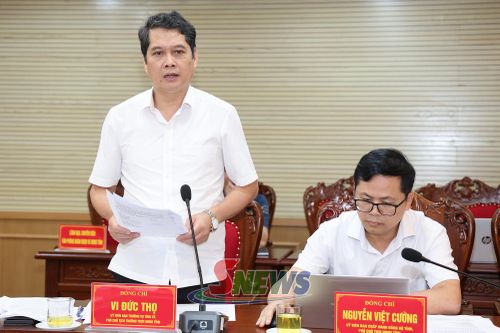 Đồng chí Vi Đức Thọ phát biểu tại Phiên họp.