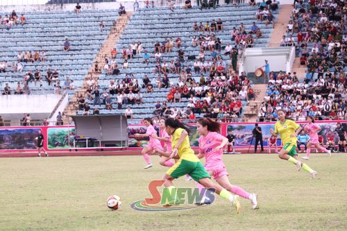 Trận đấu giữa 2 đội U16 Sơn La - U16 Hà Nội