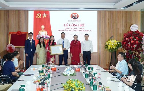 Lễ công bố quyết định thành lập Chi bộ Công ty CP STH Holdings.