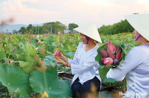 Các mô hình du lịch cộng đồng gắn với trải nghiệm văn hóa bản địa và bảo vệ môi trường là hướng đi phù hợp với du lịch xanh.