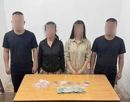 Các đối tượng cùng tang vật liên quan bị lực lượng Công an phát hiện, thu giữ. Ảnh: Công an TP Hải Phòng.