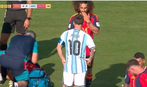 Dù thất bại, Lionel Messi vẫn thiết lập dấu mốc mới khi trở thành cầu thủ thứ 2 trong lịch sử góp mặt ở 3 trận chung kết World Cup, sau Cafu của Brazil. Ở tuổi 39, anh cũng là cầu thủ lớn tuổi nhất từng thi đấu trận chung kết World Cup nếu không tính các thủ môn.