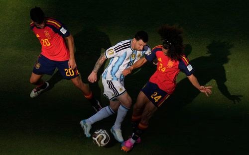Argentina bước vào trận chung kết World Cup 2026 với mục tiêu bảo vệ chức vô địch, nhưng lại trải qua một trong những màn trình diễn tấn công đáng quên nhất lịch sử giải đấu.