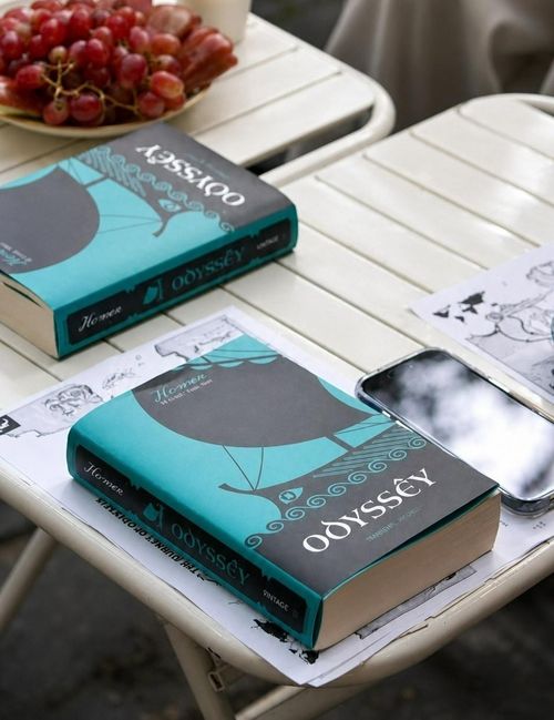 Sách Odyssêy qua bản dịch Đỗ Khánh Hoan. Ảnh: Inbook.