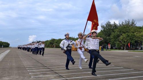 Lễ chào cờ trên đảo Trường Sa không chỉ khẳng định chủ quyền biển, đảo thiêng liêng của Tổ quốc mà còn khơi dậy niềm tự hào, niềm tin vào đất nước