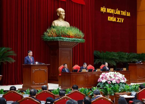 Tổng Bí thư, Chủ tịch nước Tô Lâm phát biểu khai mạc Hội nghị lần thứ ba Ban Chấp hành Trung ương Đảng khóa XIV. Ảnh: Dương Giang - TTXVN