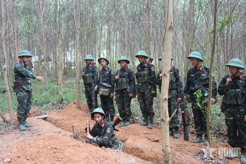  Huấn luyện nội dung đào bếp Hoàng Cầm.