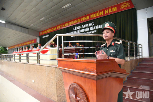 Thiếu tướng Nguyễn Thành Phố, Phó tư lệnh, Tham mưu trưởng Quân đoàn 12, Trưởng Ban tổ chức Hội thao phát biểu khai mạc hội thao.