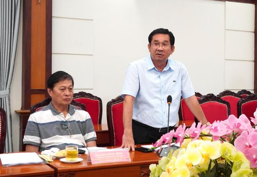 Nguyên Phó Chủ tịch UBND TPHCM Dương Ngọc Hải góp ý tại hội thảo. Ảnh: PHƯƠNG UYÊN