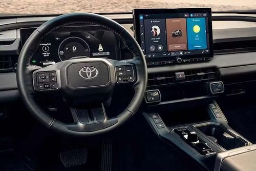 Toyota RAV4 sẽ được trang bị nhiều nút bấm vật lý hơn để chiều khách.