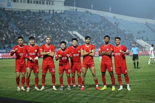 Với việc đoạt ngôi Á quân V-League 2025/26, Câu lạc bộ Thể Công Viettel sẽ đại diện bóng đá Việt Nam tham dự vòng bảng đấu trường châu Á AFC Champions League Two mùa giải 2026/27. Ảnh VPF.