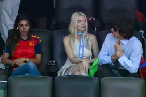 Nữ diễn viên Anya Taylor-Joy luôn trông thanh lịch và thời trang mỗi lần xuất hiện trước công chúng. Ảnh: Getty Images
