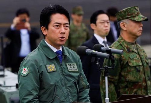 Bộ trưởng Quốc phòng Nhật Bản Shinjiro Koizumi. (Ảnh: Reuters)