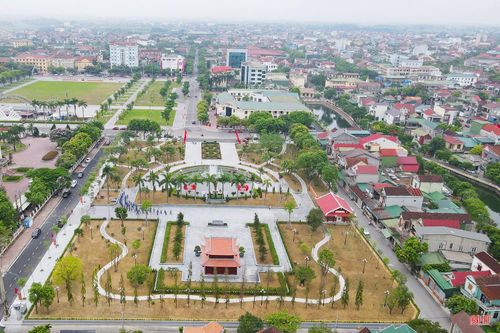 Phát huy truyền thống cách mạng, Hà Tĩnh ngày càng phát triển giàu đẹp, văn minh.