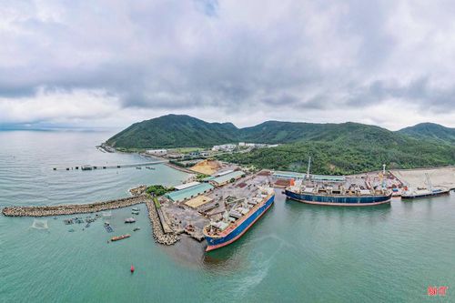 Khu kinh tế Vũng Áng là cửa ngõ thông thương, là điểm sáng thu hút đầu tư và hợp tác quốc tế ở Hà Tĩnh.